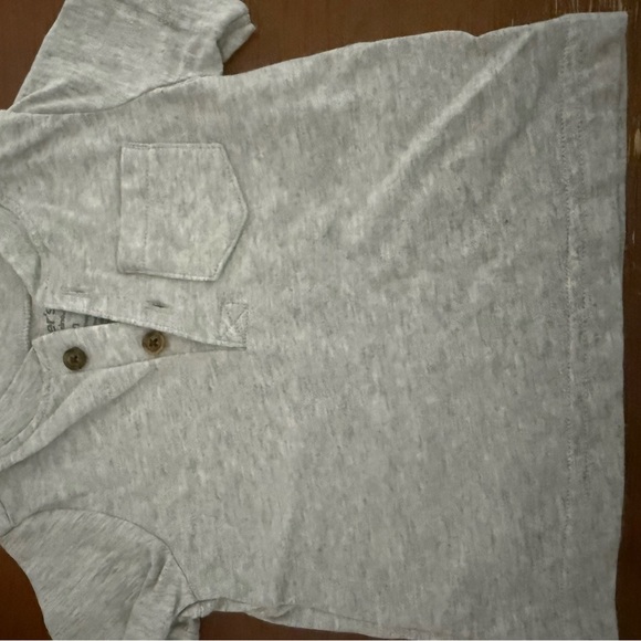 Bundle of 4 Short Sleeve Tee Shirts - Picture 5 of 7